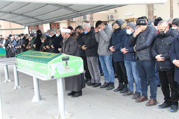 Sayın Erzincan Valisi, Behiye Felekoğlu’nun Cenaze Namazına Katıldı