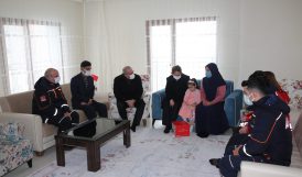 Vali Dr. Ömer Toraman’dan 24 Ocak Depreminin Yıl Dönümünde Depremzede Ailelere Anlamlı Ziyaret