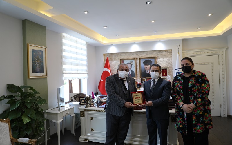 Çanakkale Roman Dernekleri Federasyonu Başkanı Şahin ŞENOKLAR, Vali İlhami AKTAŞ’ı Ziyaret Etti