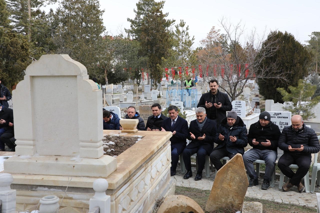 Erzincan Eski Vali Yardımcısı Merhum Dede Musa Baştürk, Mezarı Başında Anıldı