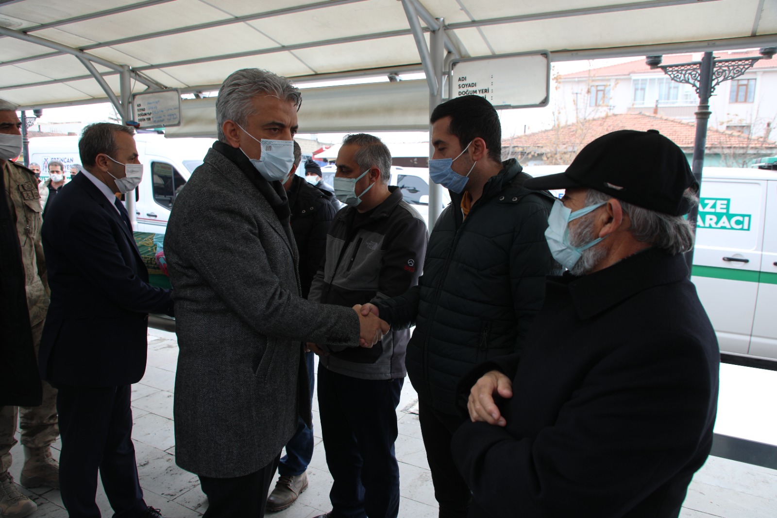 Sayın Erzincan Valisi, Akkuş ve Albayrak Ailelerini Acı Günlerinde Yalnız Bırakmadı