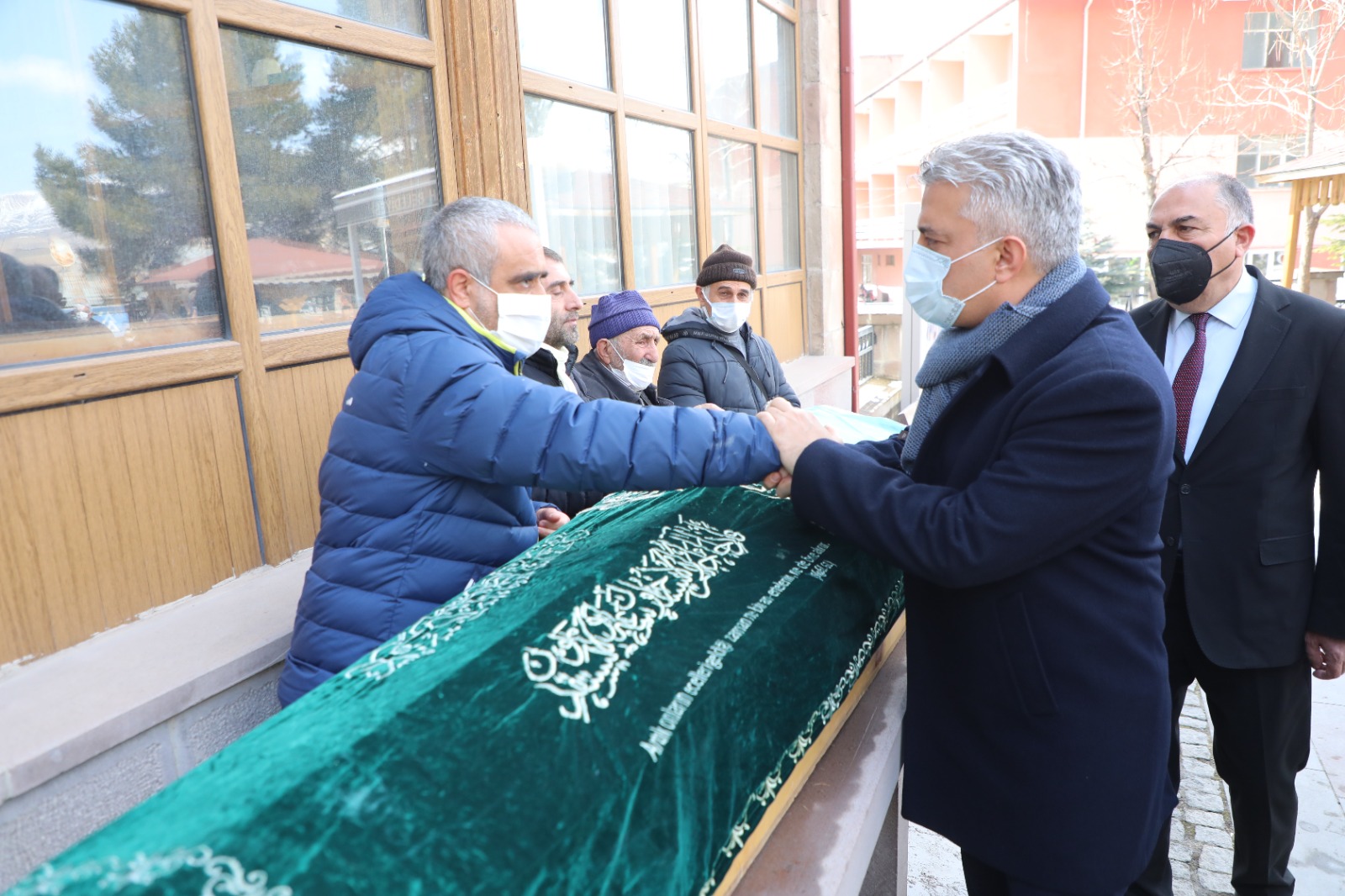 Sayın Erzincan Valisi, Şehit Annesi Altun Kartal’ın Cenaze Namazına Katıldı
