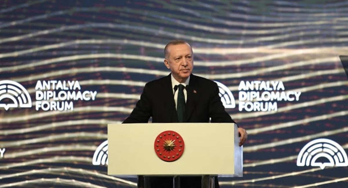 Vali Yazıcı Antalya Diplomasi Forumu’na Katıldı