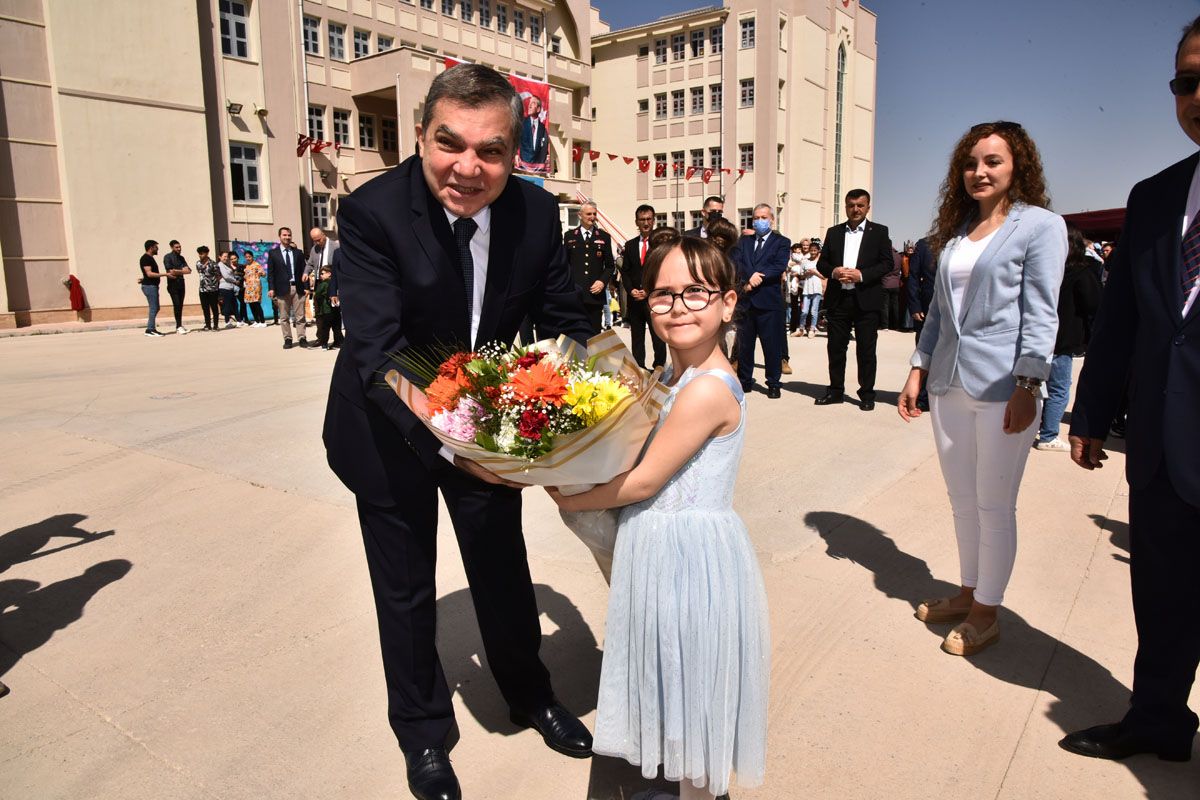 23 Nisan Ulusal Egemenlik ve Çocuk Bayramı Türkiye’nin Dört Bir Yanında Coşkuyla Kutlanıyor