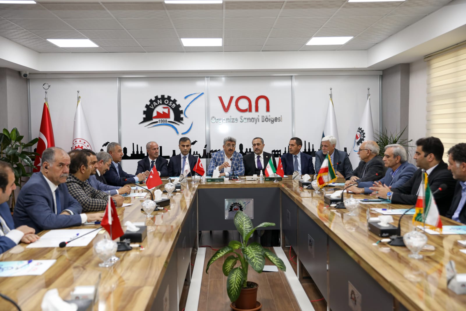 İranlı Yatırımcı Firmanın Tanıtım Toplantısı Yapıldı