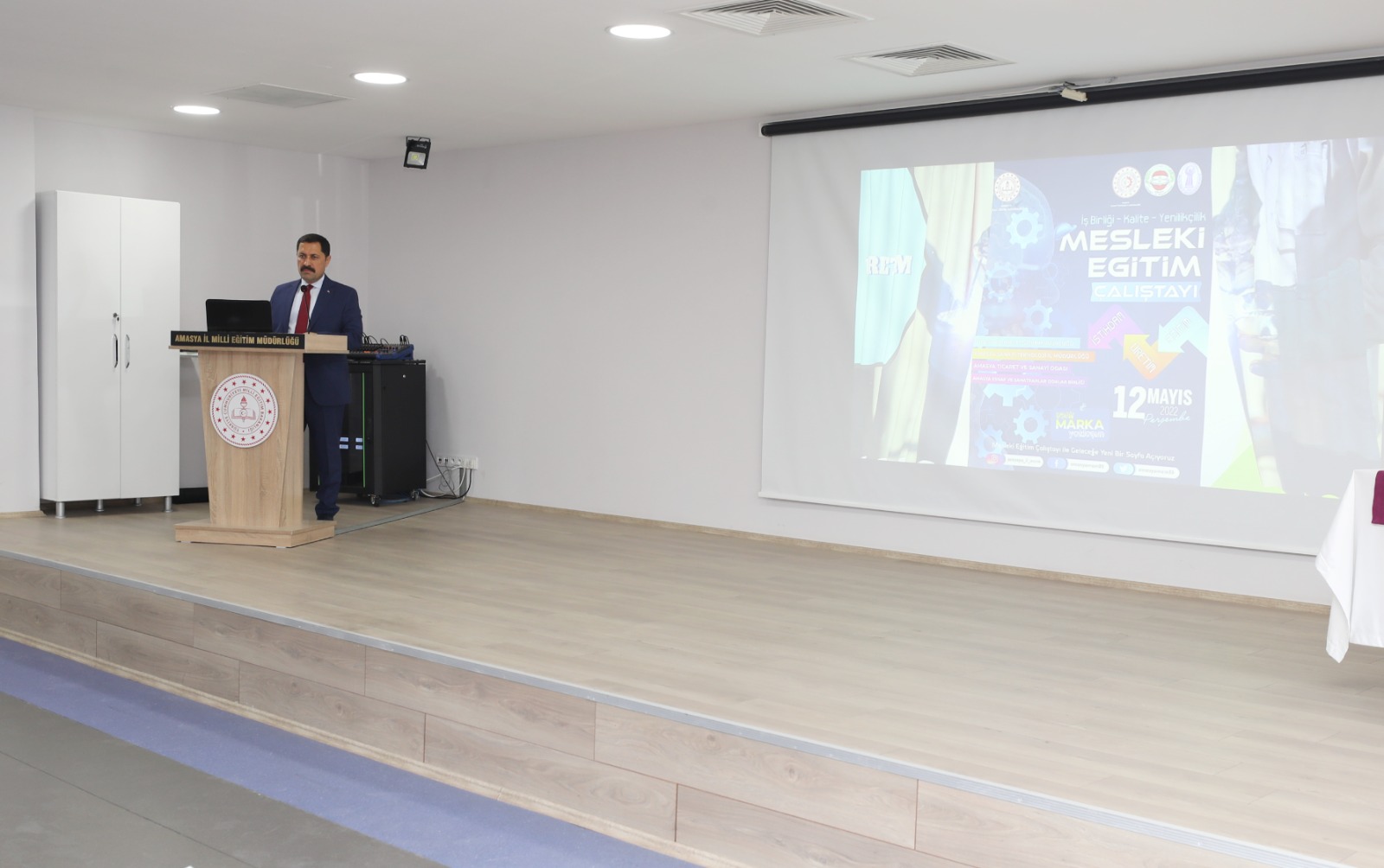Amasya Valisi Mustafa MASATLI, Amasya İlinde Üretim, İstihdam ve Kalitenin Artırılması Amacıyla Gerçekleştirilen Mesleki Eğitim Çalıştayı’na Katıldı