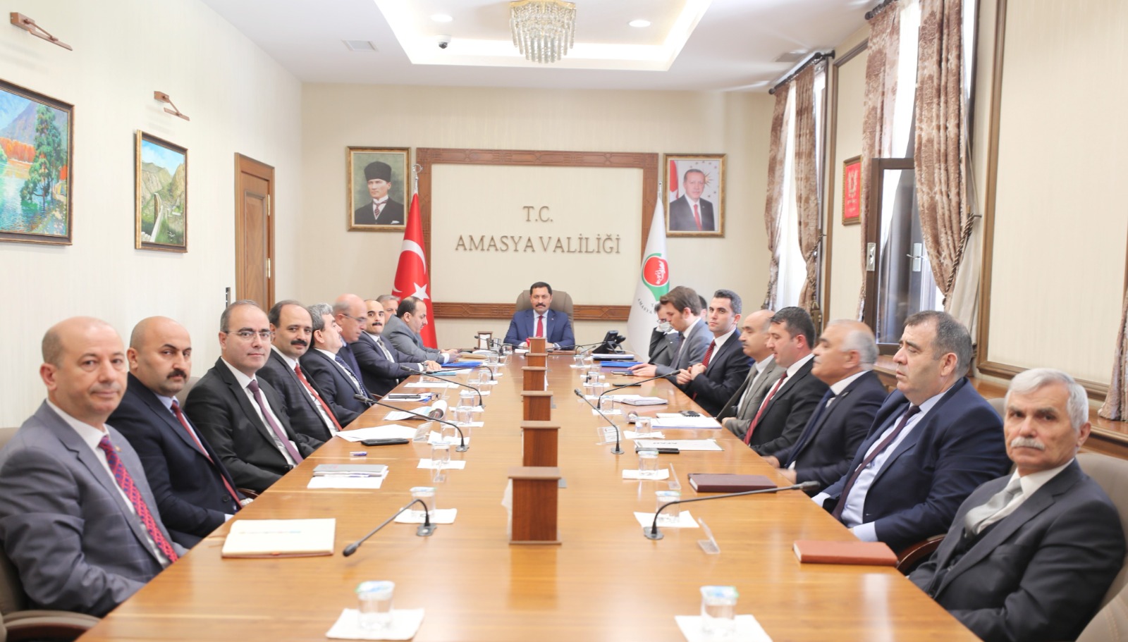 Amasya Valisi Mustafa MASATLI, Kamu Hizmetleri Değerlendirme Toplantısına Başkanlık Etti