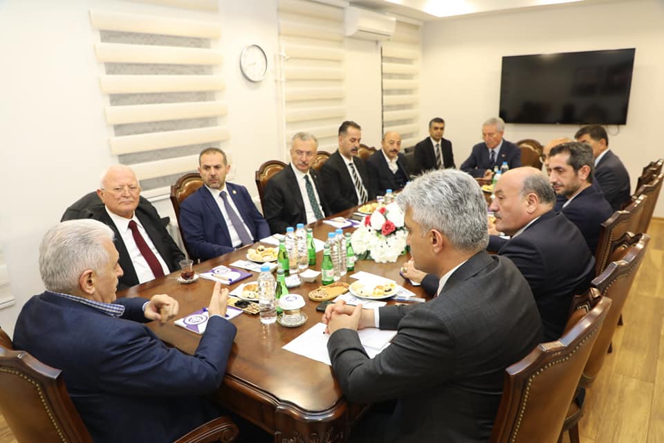 Erzincan Binali Yıldırım Üniversite Vakfı Yönetim Kurulu Toplantısı, Son Başbakanımız Sayın Binali Yıldırım’ın Başkanlığında Gerçekleşti.