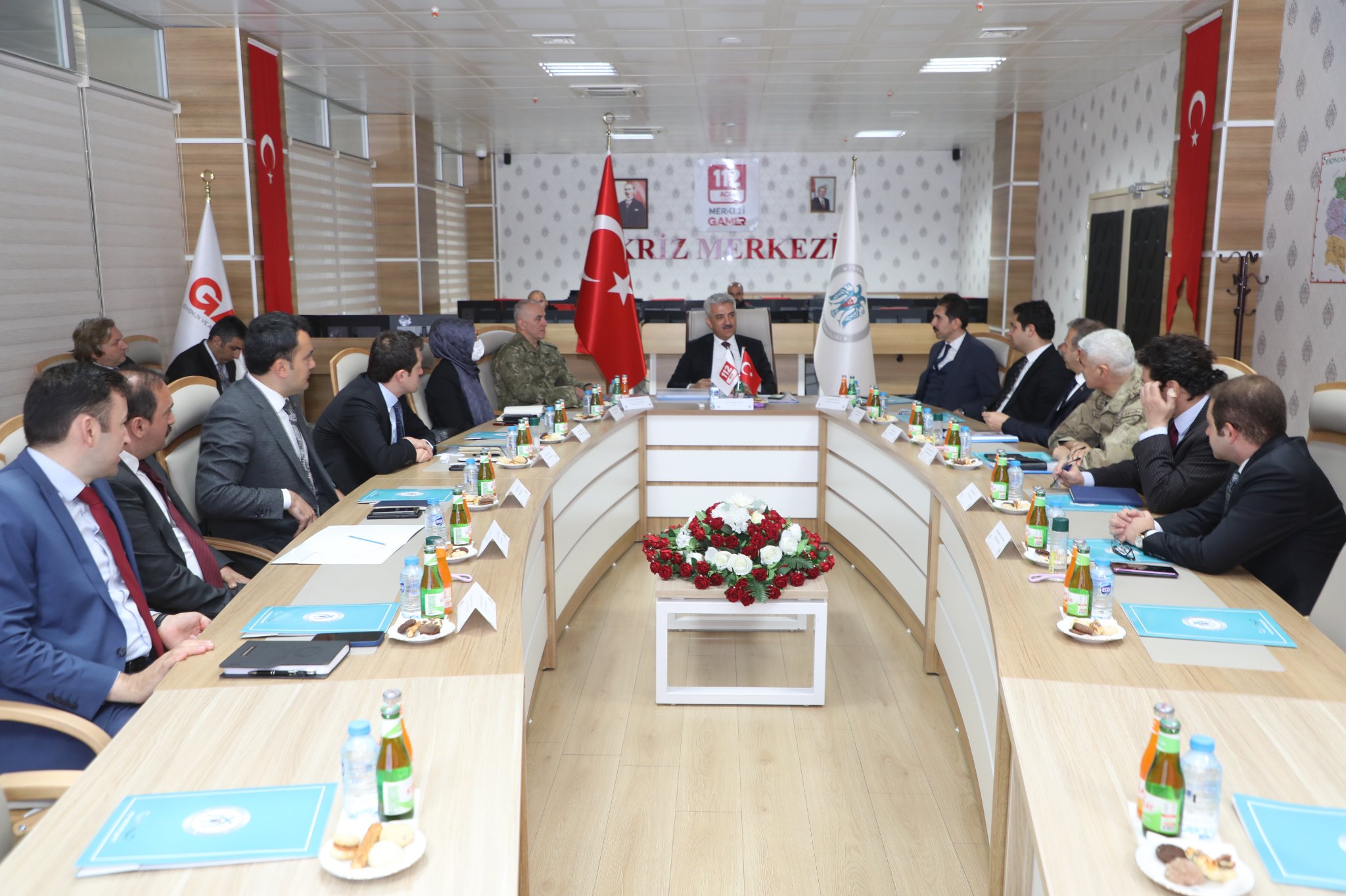 İl Güvenlik ve Asayiş Koordinasyon Toplantısı ile Kaymakamlar Toplantısı Sayın Erzincan Valisi Mehmet Makas Başkanlığında Gerçekleştirildi