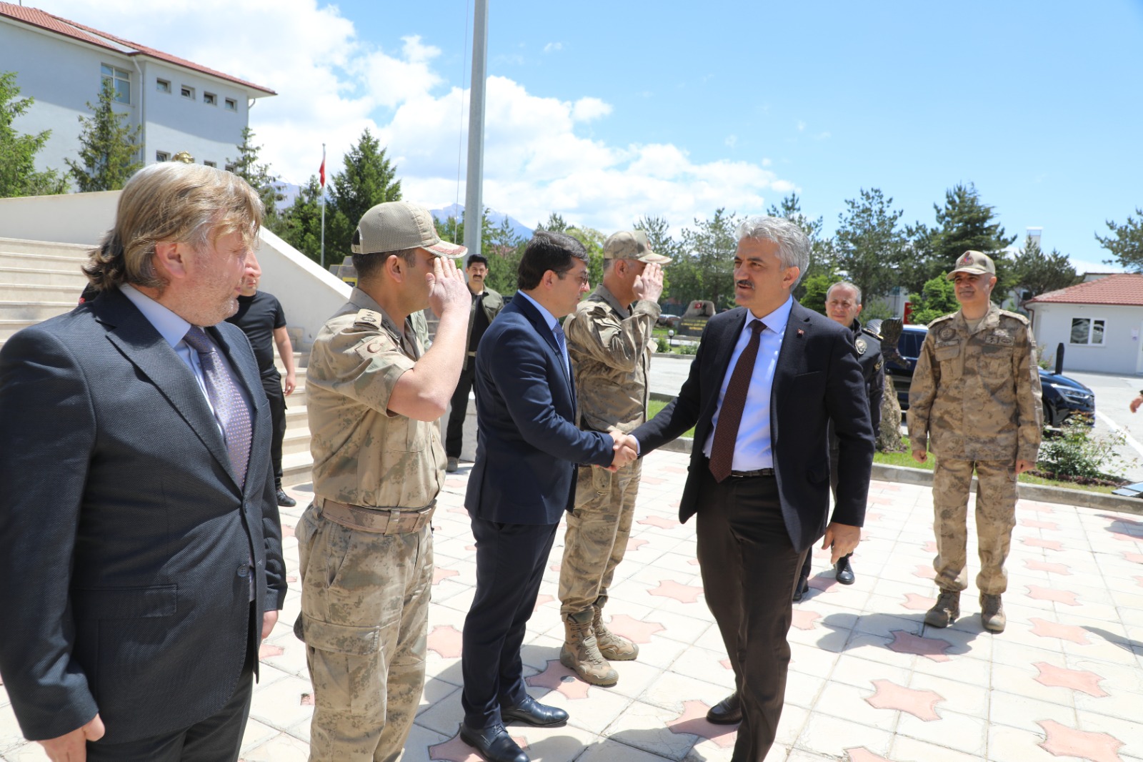 Sayın Erzincan Valisi Mehmet Makas, İl Jandarma Komutanlığını Ziyaret Etti