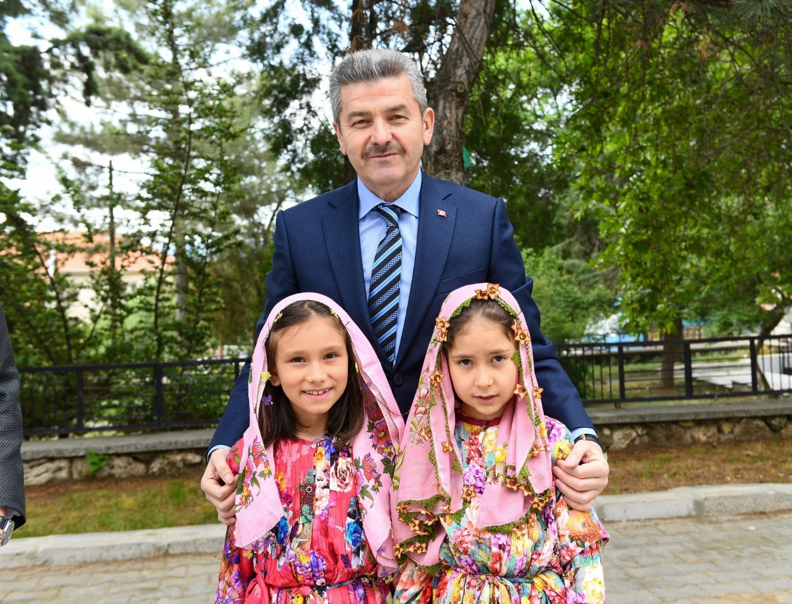 Vali Dr. Turan Ergün Karahallı ilçesinde ziyaret ve incelemelerde bulundu