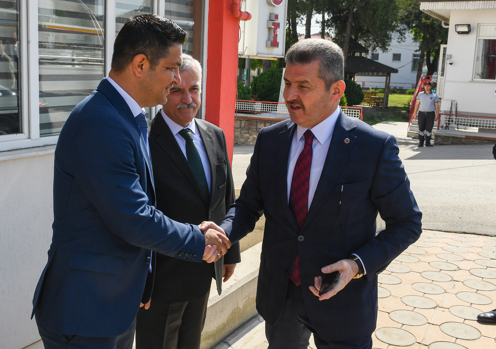 Vali Dr. Turan Ergün, İl Özel İdaresi Genel Sekreterliğini ziyaret etti