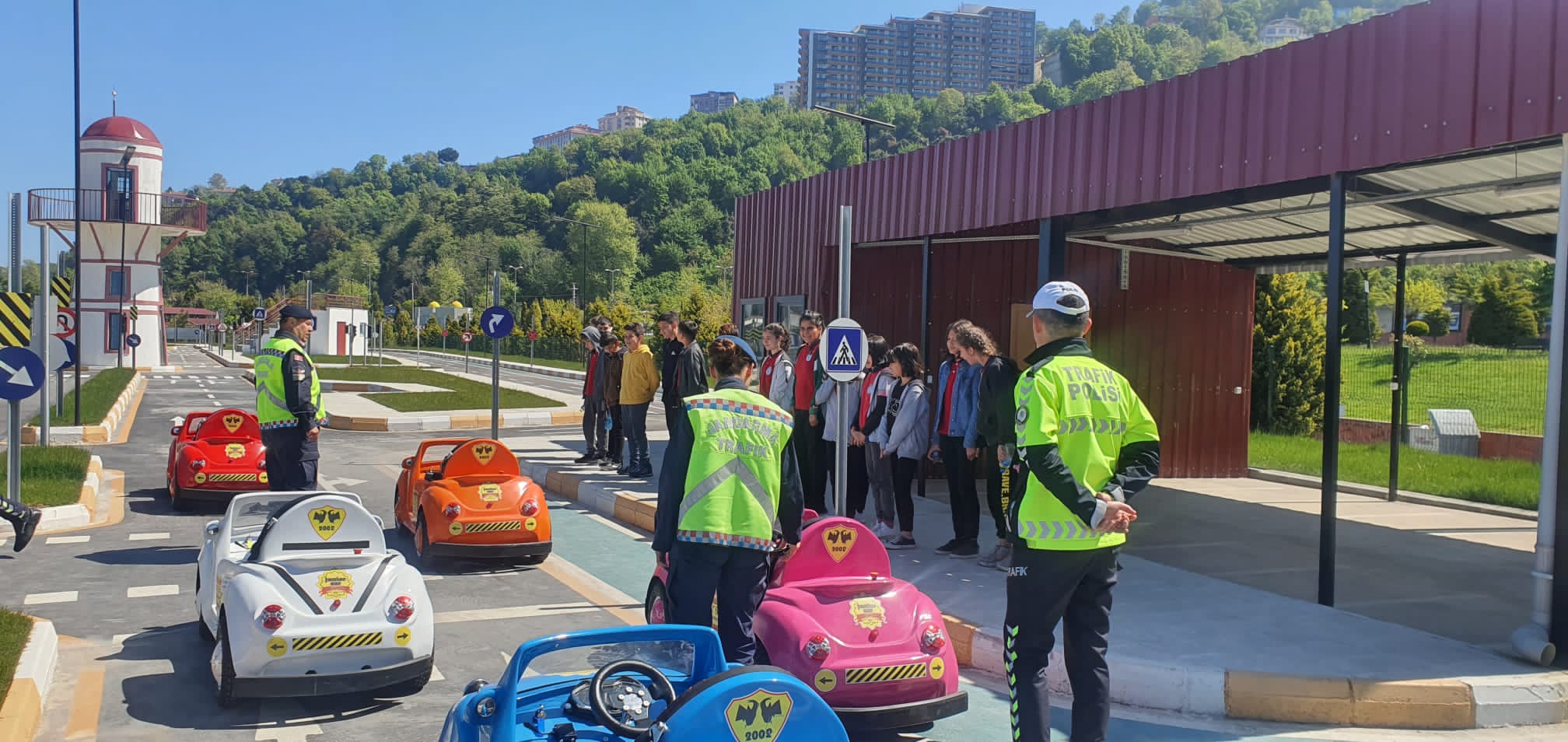 Zonguldak İlinde Çocuk Trafik Eğitim Parkı’nda Çocuklarımızda Trafik Bilincinin Oluşmasına ve Gelişmesine Yönelik Uygulamalı Eğitimler Sürüyor