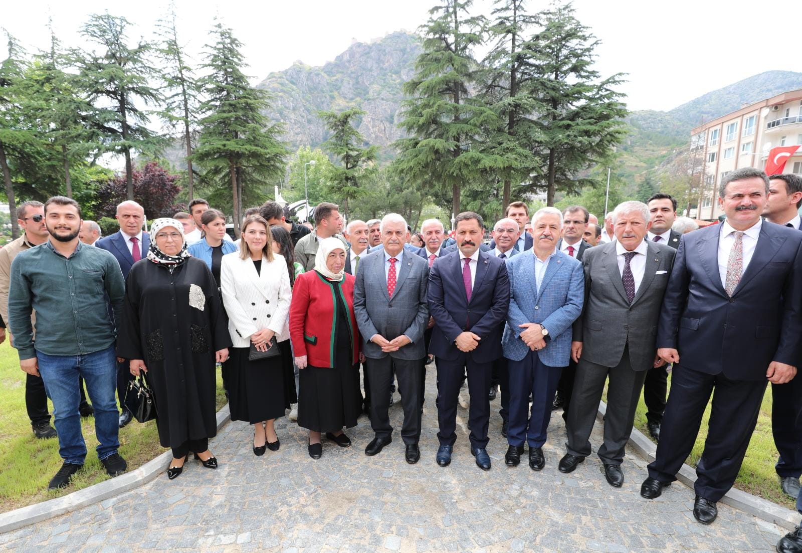 Eski Başbakanımız Binali YILDIRIM ile Semiha YILDIRIM Hanımefendi’nin Teşrifleriyle, Geleneksel Türk El Sanatları Merkezi Hizmete Açıldı