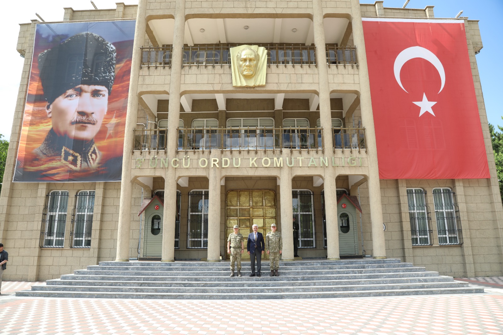 Sayın Erzincan Valisi 3.’üncü Ordu Komutanlığını Ziyaret Etti