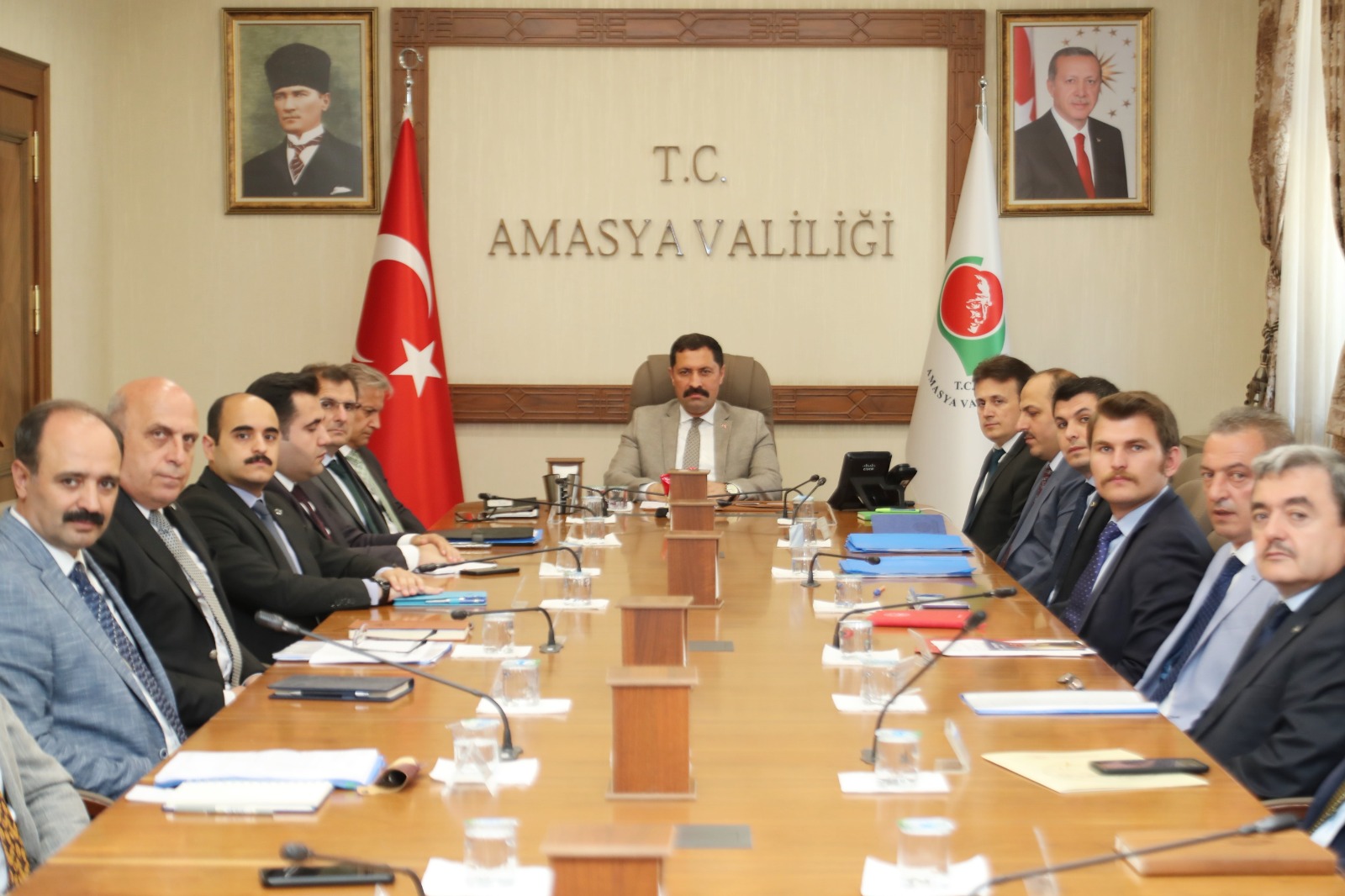 Amasya Valisi Mustafa MASATLI, Amasya İlindeki Kamu Hizmetleri ile Kurban Bayramı İçin Yapılan Hazırlıkların Gözden Geçirildiği Toplantıya Başkanlık Etti