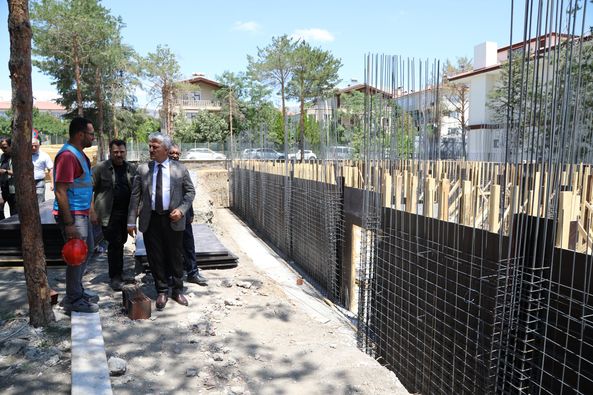 Sayın Erzincan Valisi kamu yatırım inşaatlarında incelemelerde bulundu.