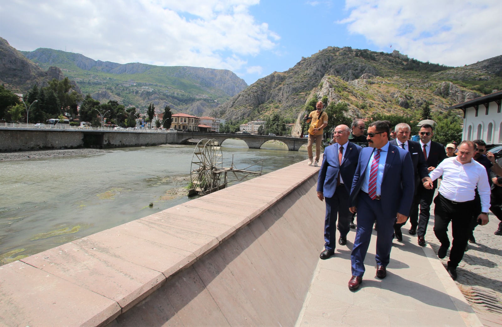 Amasya Valisi Mustafa MASATLI: “Yeşilırmak Nehri Temizleme, Islah ve Rekreasyon Projesi, Yeşilırmak ve Çevresini Cazibe Merkezi Haline Getirecek.”