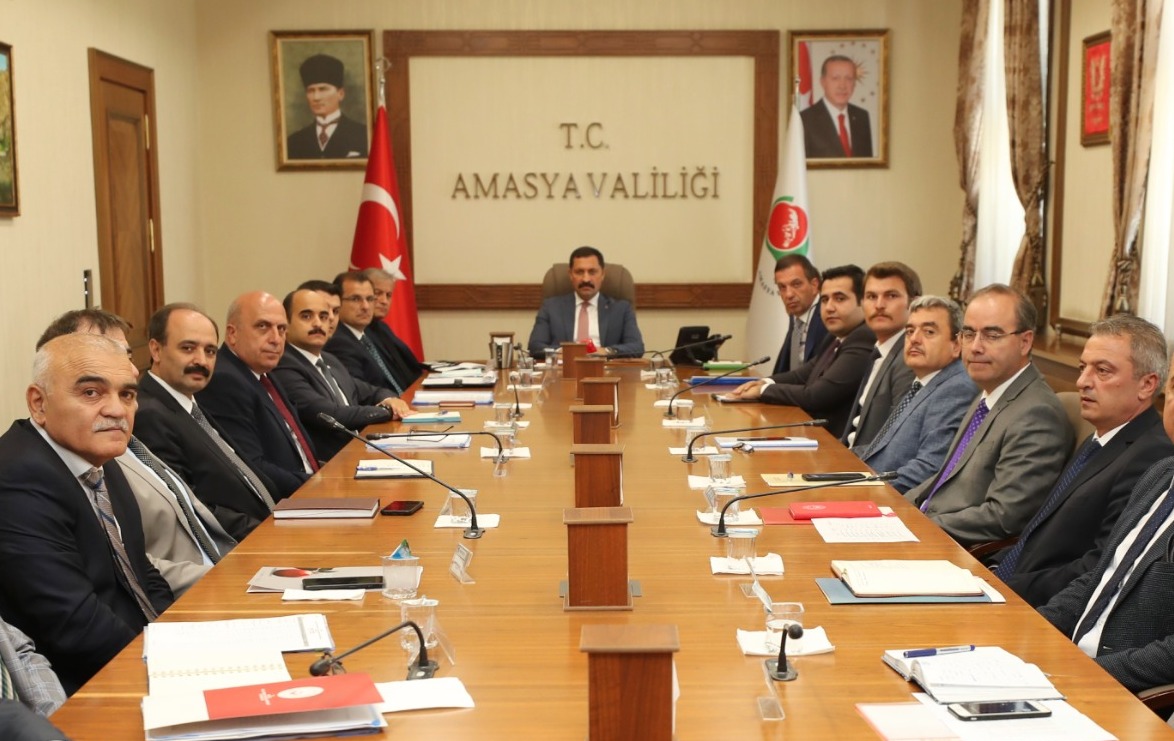 Amasya Valisi Mustafa MASATLI, Amasya İlinde Genelindeki Tüm Kamu Hizmetleri ile Kamu Yatırımlarının Değerlendirildiği Toplantıya Başkanlık Etti