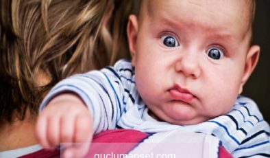 Anne sütü alan bebeklerde kabızlık neden olur? Kabız bebeklerde fitil kullanımı ve çözümleri