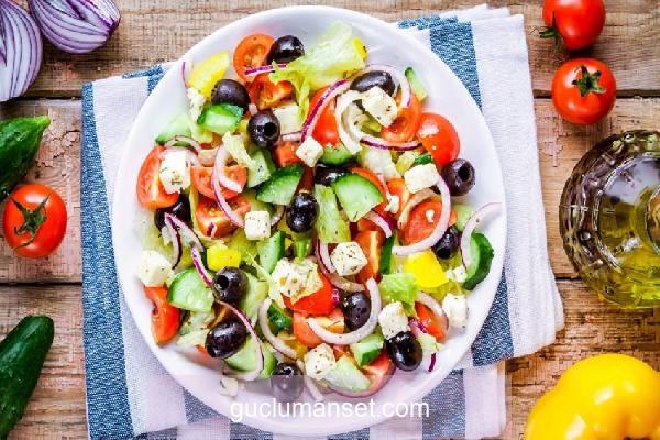 Hangi salatada kaç kalori var? Düşük kalorili doyurucu salata tanımları