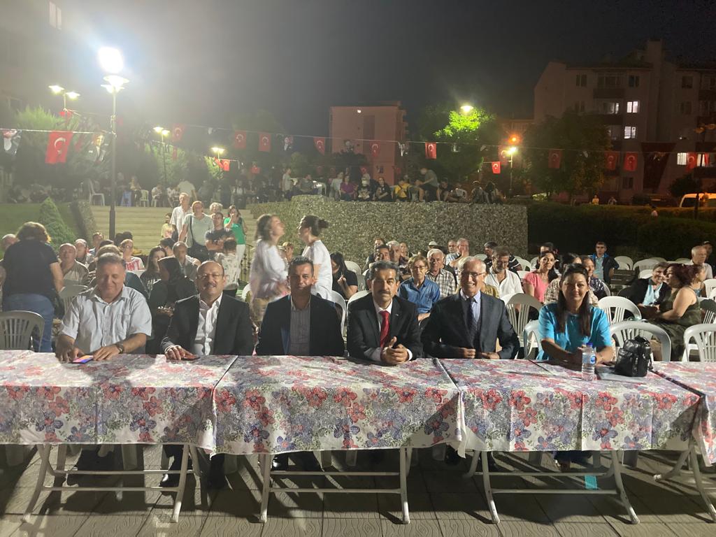 Kırklareli Valisi Sayın Birol Ekici, 30 Ağustos Zafer Bayramı şiir dinletisi etkinliğine katıldı.