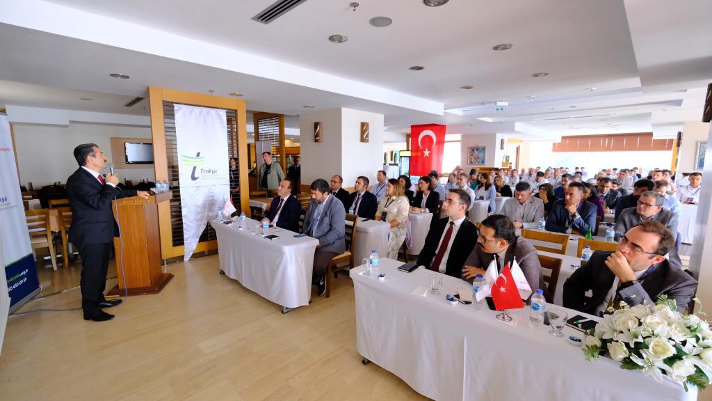 Kırklareli Valisi Sayın Birol Ekici, 81 İl Yatırım Destek Ofisleri Değerlendirme Toplantısı’nın açılışına katıldı…