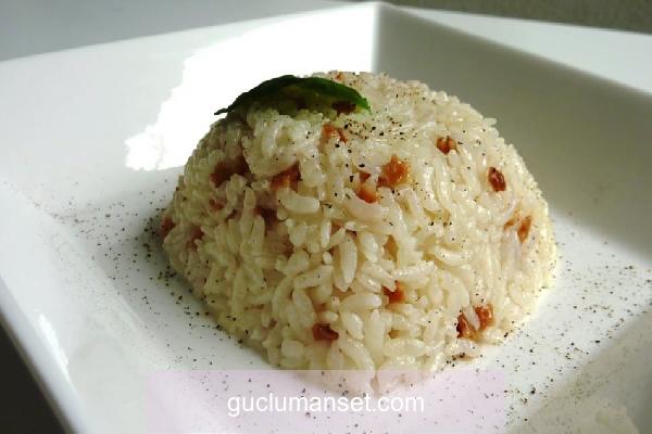 En kolay tereyağlı pirinç pilav nasıl yapılır? Mis gibi kokan tereyağlı pilav tarifi